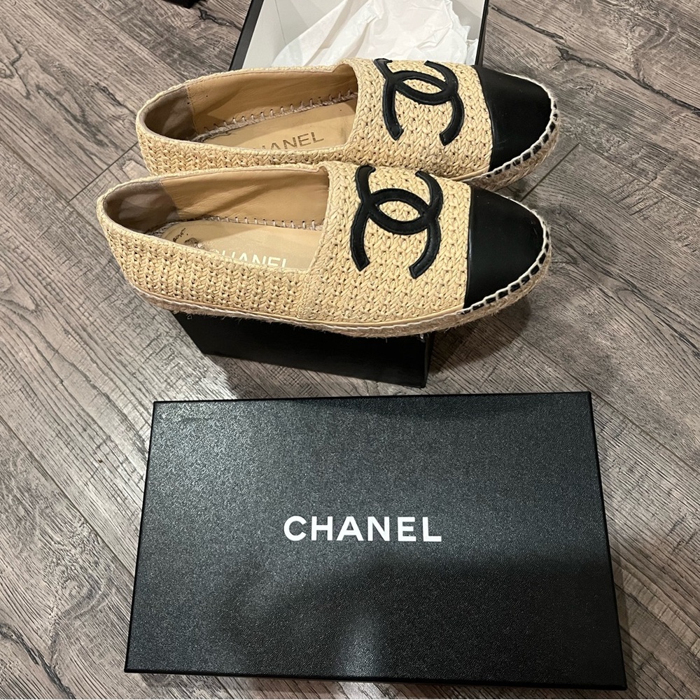 Chanel Espadrilles size 38 (7.5)
